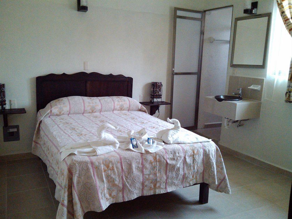 Hotel D' Santiago Palenque Exterior photo